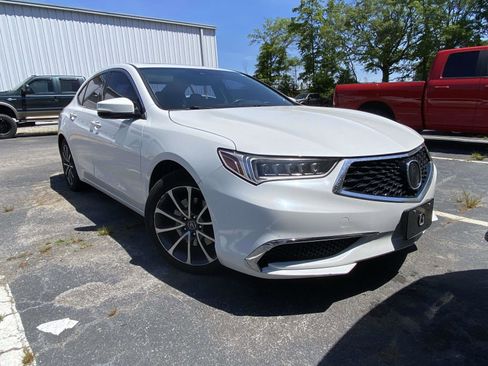 Used 2018 Acura TLX V6 FWD image 2