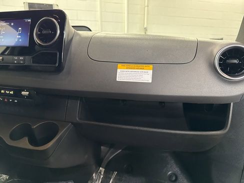 Used 2026 Mercedes-Benz Sprinter 2500 image 10