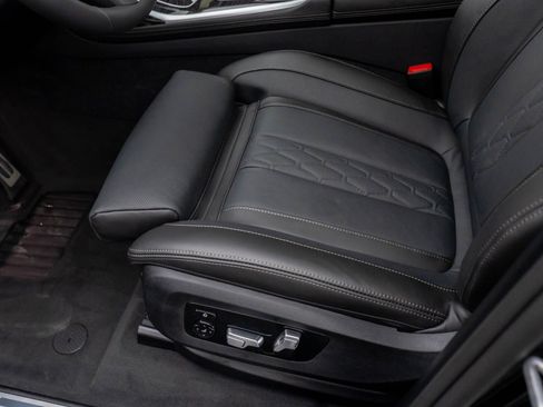 New 2026 BMW X7 xDrive40i w/ M Sport Package image 18