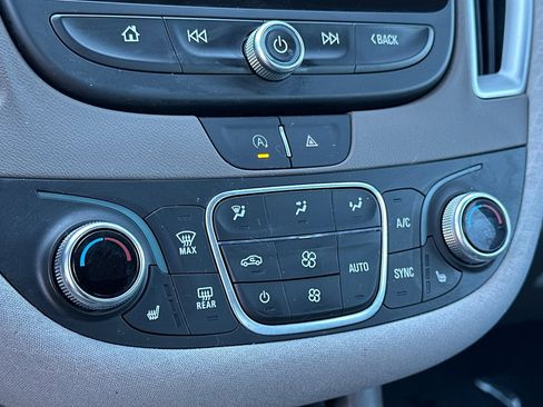 Used 2024 Chevrolet Malibu LT image 26