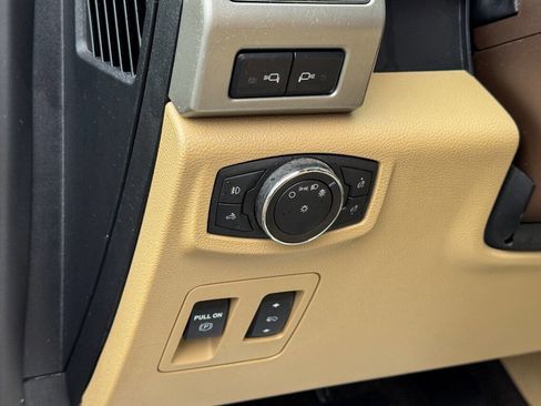 Used 2020 Ford F150 Lariat w/ Equipment Group 502A Luxury image 29