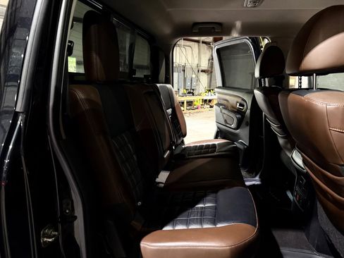 Used 2019 Nissan Titan Platinum Reserve w/ Platinum Utility Package image 22