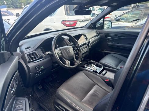 Used 2022 Honda Pilot Black Edition image 3