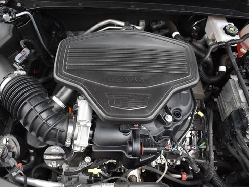 Certified 2024 Cadillac XT5 Premium Luxury w/ LPO, Floor Liner Package image 37