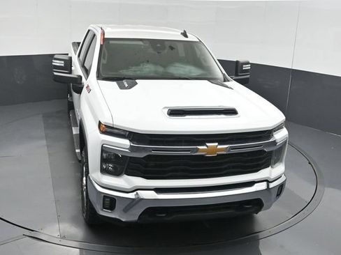 Used 2024 Chevrolet Silverado 2500 LT AWD/4WD image 42