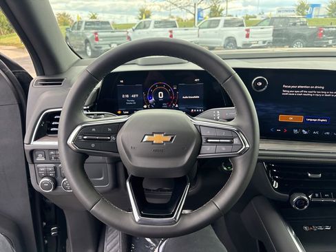 New 2025 Chevrolet Suburban Premier image 19