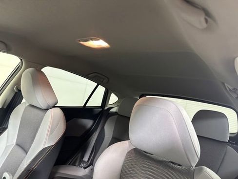 Used 2023 Subaru Crosstrek 2.0i Premium image 12