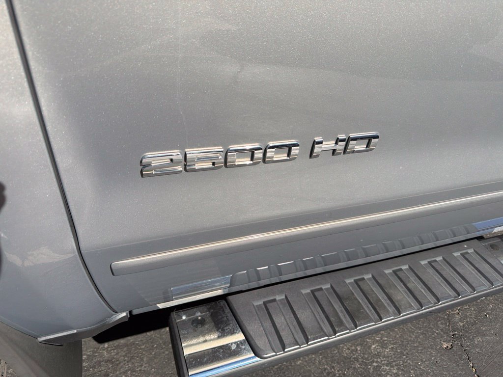 Used 2017 Chevrolet Silverado 2500 LT w/ LT Fleet Convenience Package AWD/4WD image 3