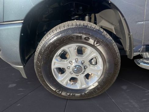 New 2025 RAM 2500 Big Horn AWD/4WD image 14