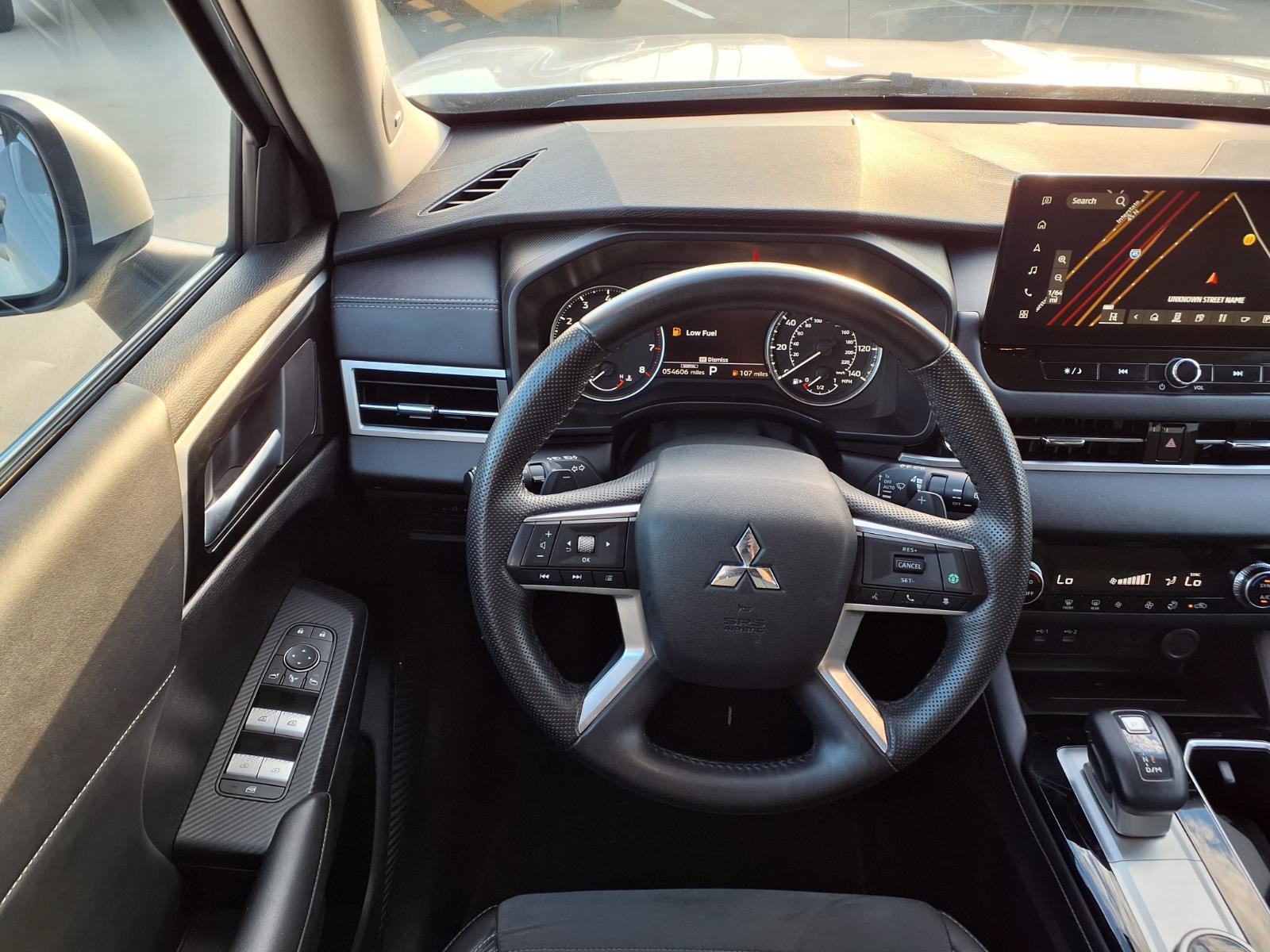 Used 2025 Mitsubishi Outlander SE FWD image 15