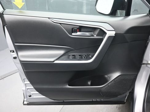 Used 2024 Toyota RAV4 XLE w/ Convenience Package image 9