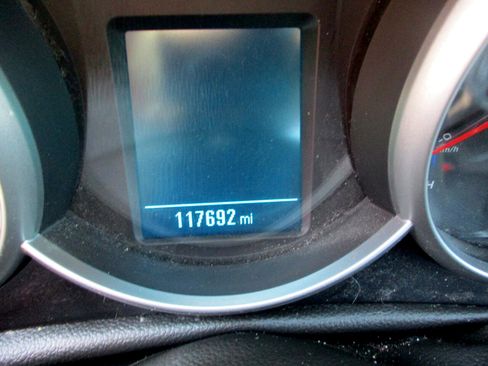 Used 2016 Chevrolet Cruze LT image 13