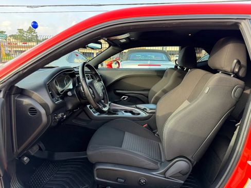 Used 2020 Dodge Challenger GT RWD image 19