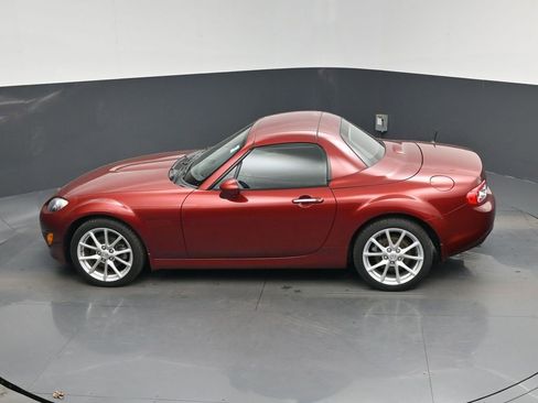 Used 2011 MAZDA MX-5 Miata Touring image 14