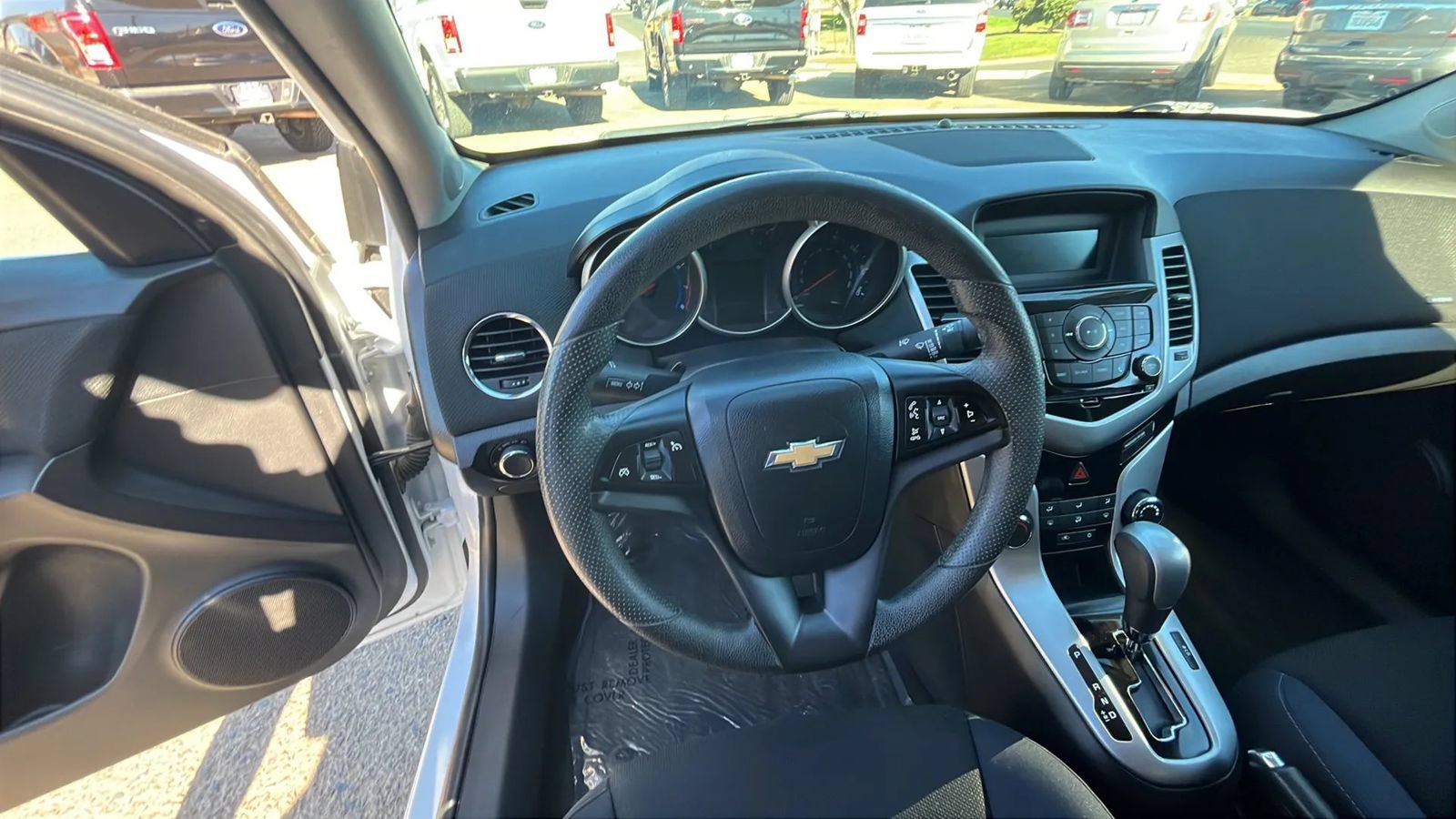 Used 2016 Chevrolet Cruze LT FWD image 11