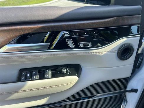 Certified 2022 Jeep Grand Wagoneer Series I AWD/4WD image 44