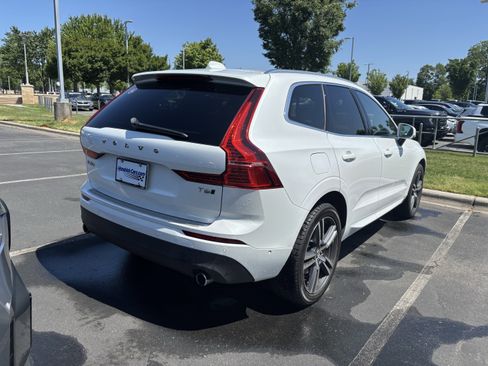 Used 2018 Volvo XC60 T6 Momentum w/ Vision Package AWD/4WD image 11