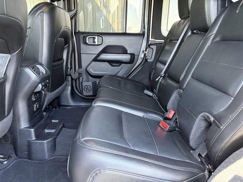 Used 2020 Jeep Wrangler Unlimited Sahara AWD/4WD image 22