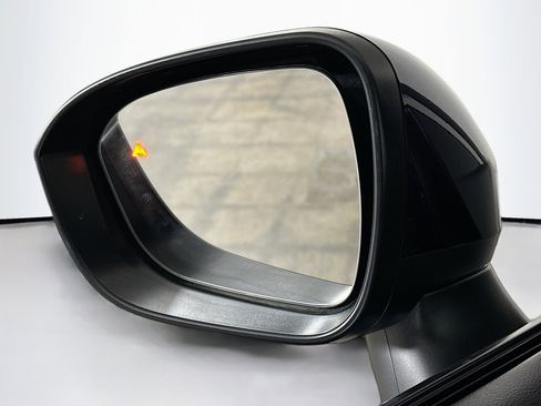 Used 2024 Nissan Rogue SV image 16