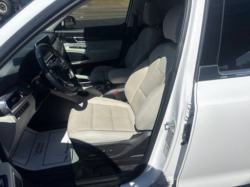 Used 2022 Kia Telluride EX w/ EX Premium Package FWD image 14