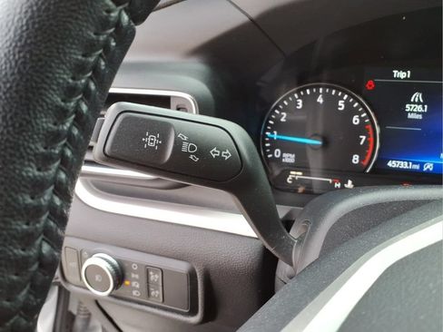 Used 2021 Ford Explorer XLT w/ Equipment Group 202A AWD/4WD image 22