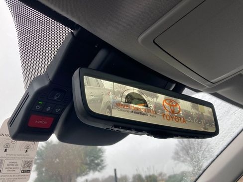 New 2026 Toyota Highlander Platinum image 20