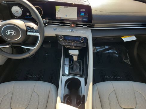 New 2026 Hyundai Elantra Limited FWD image 9
