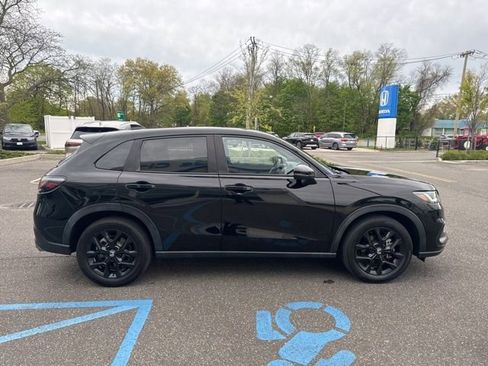 Used 2023 Honda HR-V Sport image 9