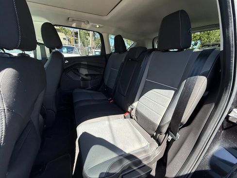 Used 2015 Ford Escape SE FWD image 22