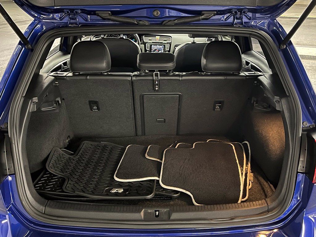 Used 2015 Volkswagen Golf R 4-Door AWD/4WD image 34