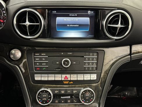 Used 2018 Mercedes-Benz SL 450 image 24