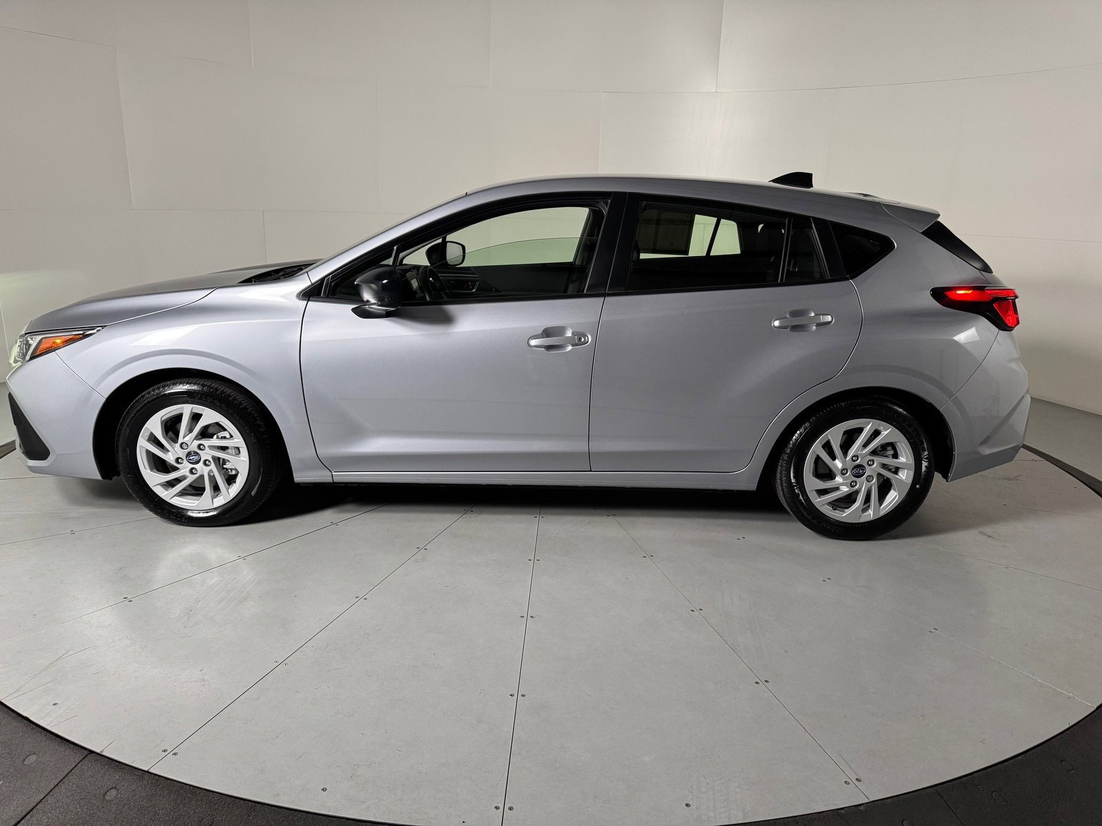 Used 2025 Subaru Impreza 2.0i w/ Popular Package #1A AWD/4WD image 2