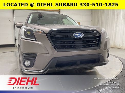Used 2022 Subaru Forester Premium image 2