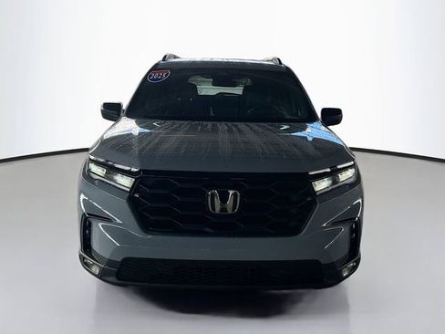 Certified 2025 Honda Pilot Sport image 3