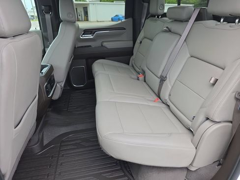 Used 2023 GMC Sierra 1500 SLT AWD/4WD image 31