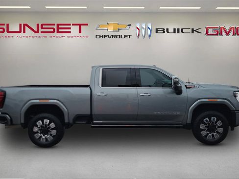 Certified 2024 GMC Sierra 2500 Denali w/ Denali Reserve Package image 3