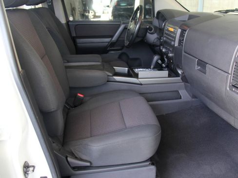 Used 2008 Nissan Titan SE AWD/4WD image 25