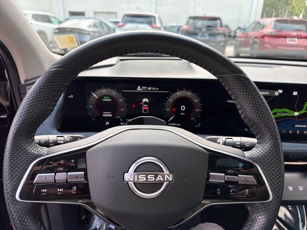 Used 2024 Nissan Ariya AWD image 22