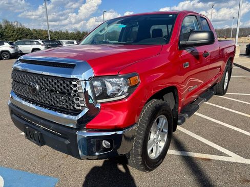 Used 2020 Toyota Tundra SR5 w/ SR5 Upgrade Package image 5