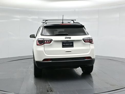 Used 2020 Jeep Compass Latitude image 24