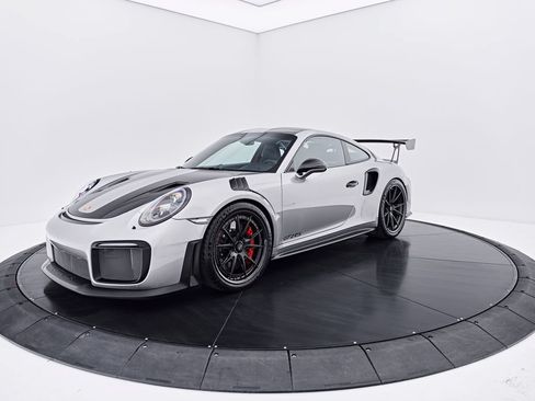 Used 2019 Porsche 911 GT2 RS RWD image 16