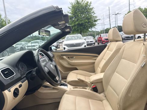 Used 2009 Volkswagen Eos Komfort FWD image 23