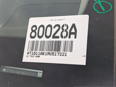 Used 2021 Toyota Camry SE image 32