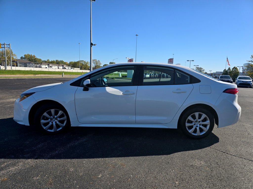 Certified 2026 Toyota Corolla LE FWD image 10