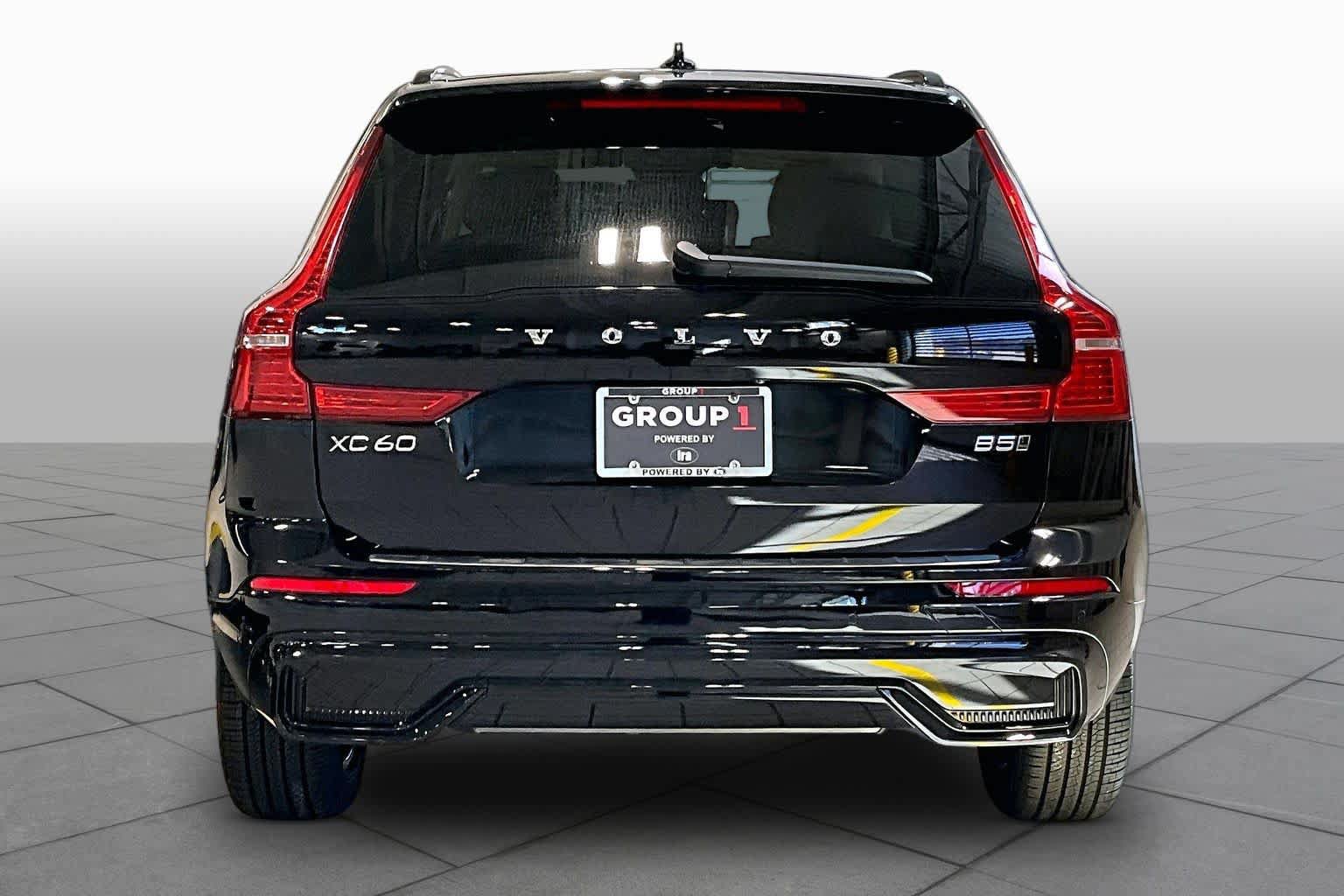 Certified 2024 Volvo XC60 B5 Core w/ Protection Package Premier AWD/4WD image 5