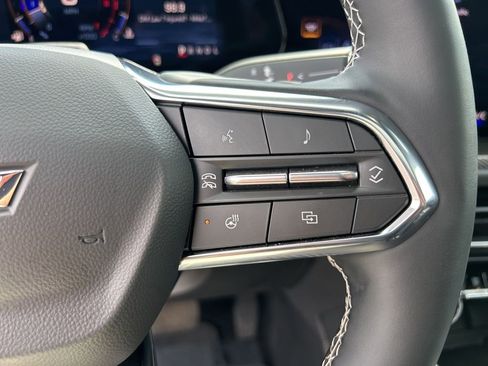 Used 2025 Chevrolet Traverse High Country FWD image 29