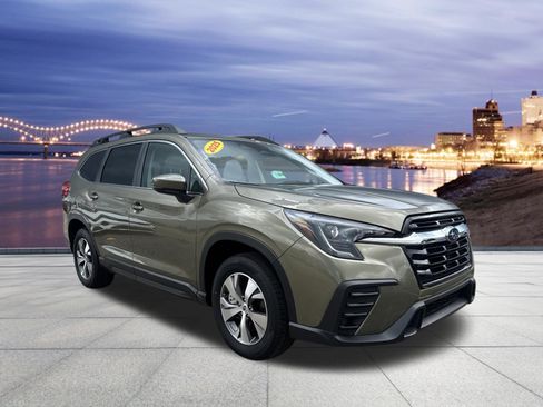Used 2025 Subaru Ascent Premium AWD/4WD image 4
