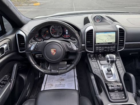 Used 2013 Porsche Cayenne Turbo AWD/4WD image 17