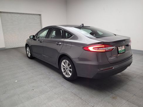 Used 2020 Ford Fusion SE image 5