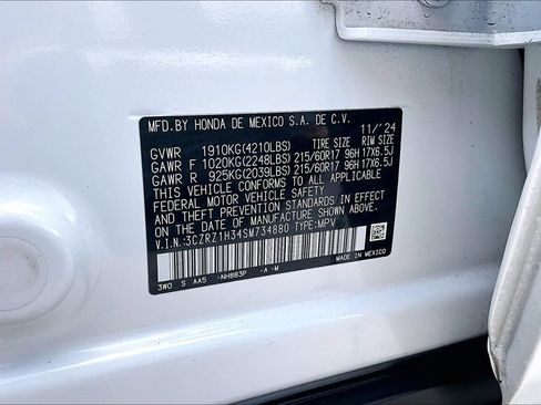Certified 2025 Honda HR-V LX image 18
